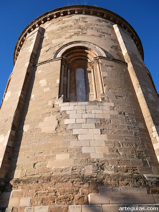 Exerior del &aacute;bside central