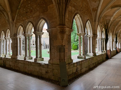 Claustro del Convento de San Francisco de Santarem, Portugal