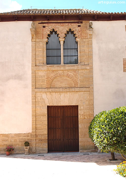 Fachada mud&eacute;jar del palacio de Pedro I
