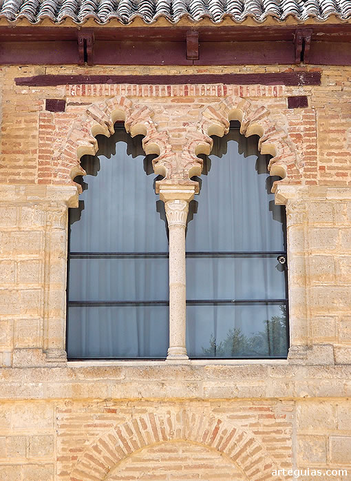 Ajimez mud&eacute;jar