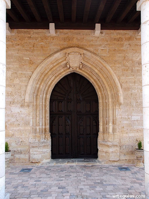 Iglesia del Convento de Astudillo: portada norte