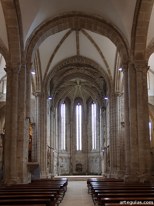 Interior de la iglesia del Convento de Santo Domingo de Bonaval de Santiago de Compostela (A Coruña)