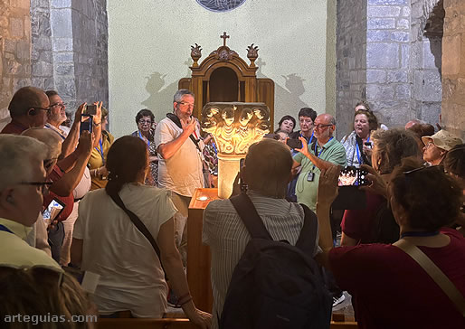 Capitel románico en la iglesia de Santiago de Jaca