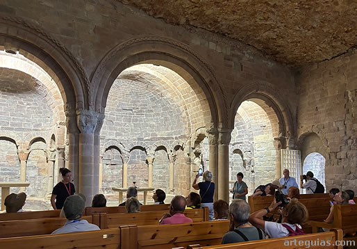 Interior de la iglesia superior de San Juan de la Peña