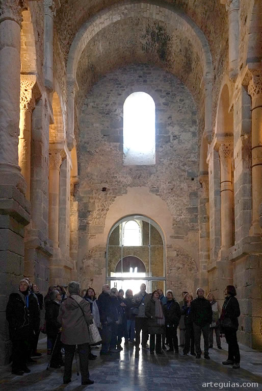 En la magn&iacute;fica iglesia del siglo XI