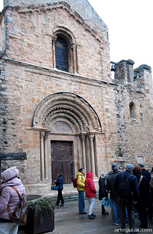 Explicaciones de la historia de Santa Mar&iacute;a de Llad&ograve;