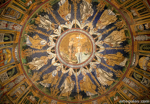 C&uacute;pula con mosaicos del Baptisterio de R&aacute;vena