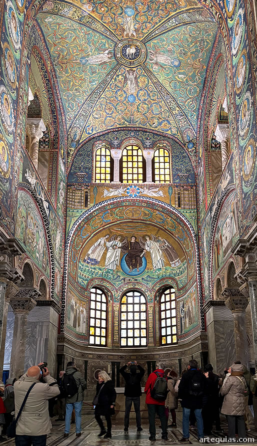 Uno de los momentos cumbre del viaje: San Vitale de R&aacute;vena, Italia