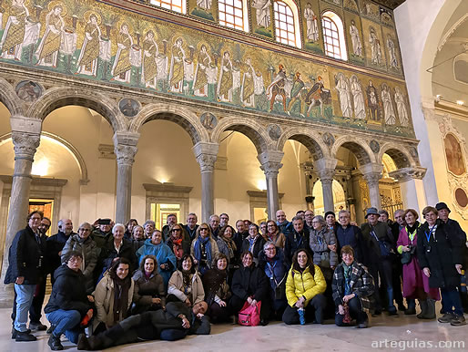 Foto de familia en San Aplolinar Nuovo