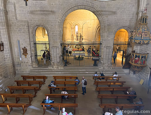 Interior de la iglesia de Ujué