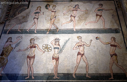 Mosaico emblem&aacute;tico de mujeres practicando competiciones deportivas.