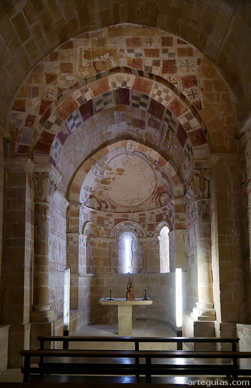 Interior de la cabecera de la ermita de Santa Eulalia