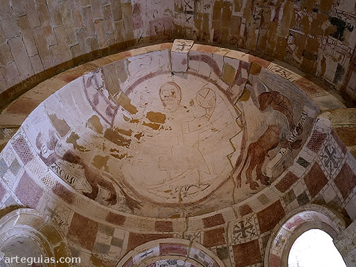 Ermita de Santa Eulalia de Barrio de Santa Mar&iacute;a, Palencia : Cristo en Majestad y Tetramorfos en la b&oacute;veda del abside