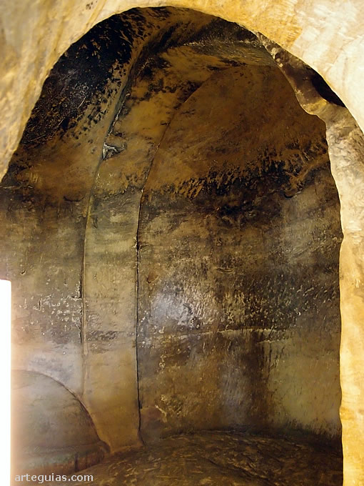 Posible &aacute;bside de la nave inacabada