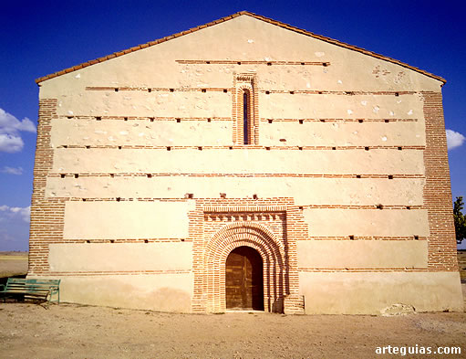 Ermita del Santo Cristo de la Moralejilla de Rapariegos, Segovia: imafronte