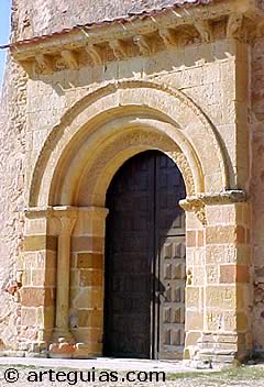 Portada de la Ermita de Nuestra Se&ntilde;ora de la Octava de Pe&ntilde;arrubias de Pir&oacute;n. Segovia