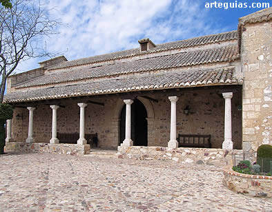 P&oacute;rtico exterior del costado sur