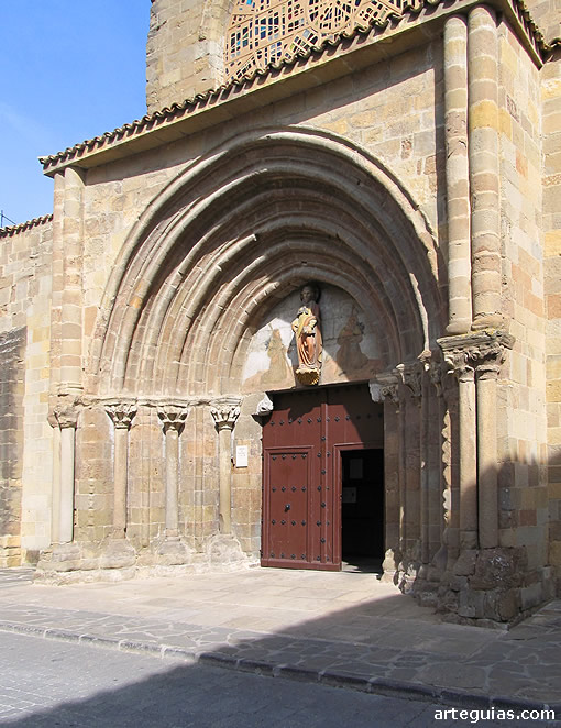 Iglesia de Santiago, Sang&uuml;esa