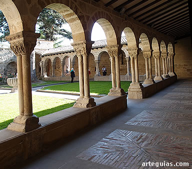 Las dos pandas del claustro conservadas