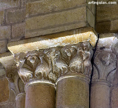 Columnas con dragones
