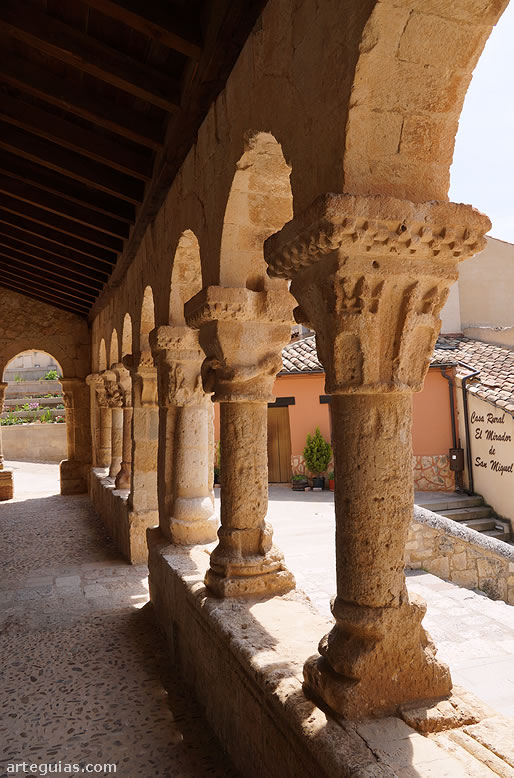 Galer&iacute;a porticada de 1081