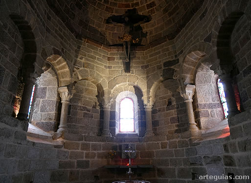 Arquer&iacute;a del &aacute;bside central