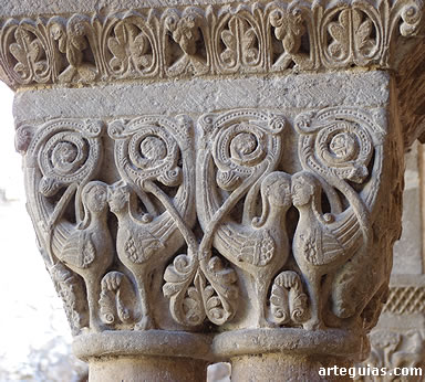 Capitel con arp&iacute;as