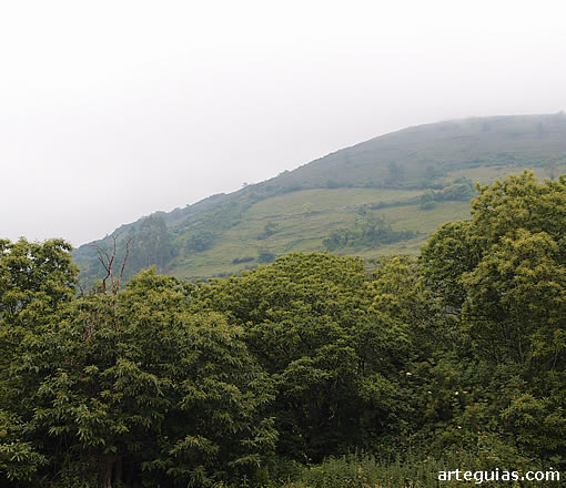 Paisaje que rodea a la iglesia de Narzana