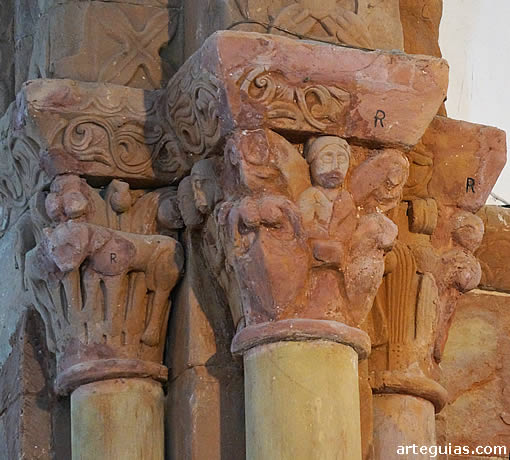 Capiteles del arco triunfal