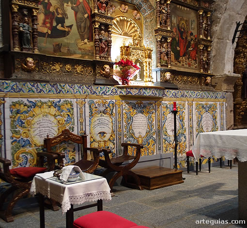 Base del retablo principal