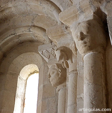 Columnas y arquivoltas de los ventanales