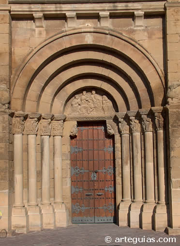 Portada occidental de Biota. Cinco Villas - Zaragoza
