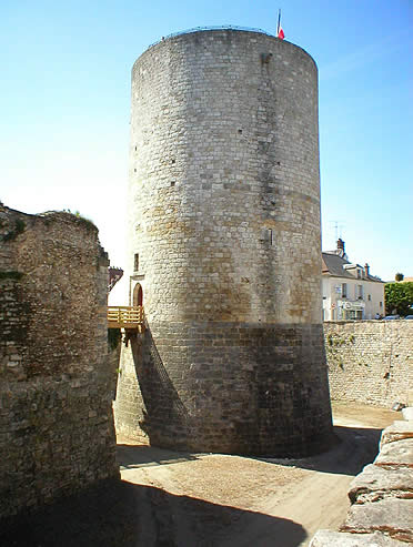 Torre del castillo de Dourdan