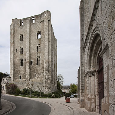 Donj&oacute;n de Beaugency