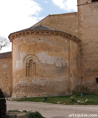 &Aacute;bside de la iglesia de San Pedro Adv&iacute;ncula de Perorrubio