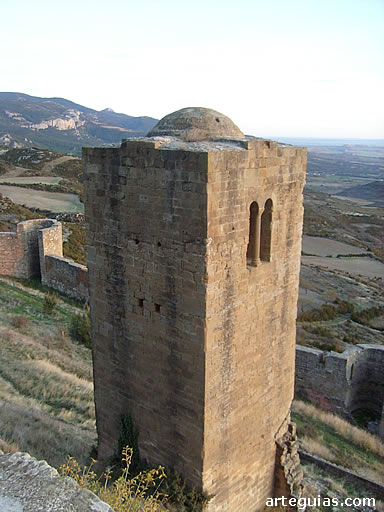 Torre albarrana en el castillo de Loarre