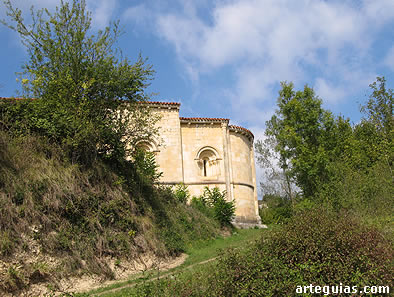 Ubicaci&oacute;n en pleno monte de la Ermita de San Juan de Mark&iacute;nez