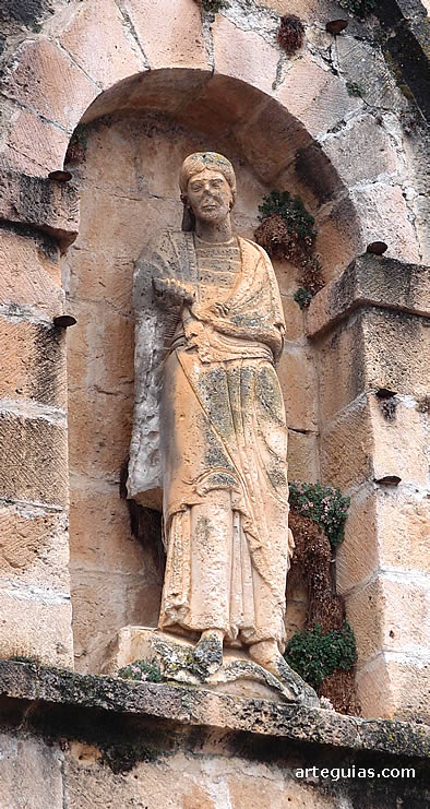 Estatua de San Juan en la iglesia de Santiago de Sep&uacute;lveda