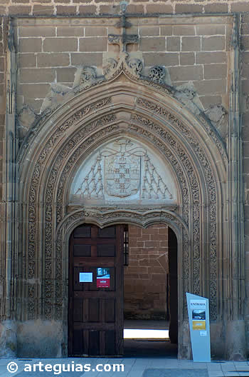 Puerta de acceso al convento de la Piedad. Casalarreina, La Rioja