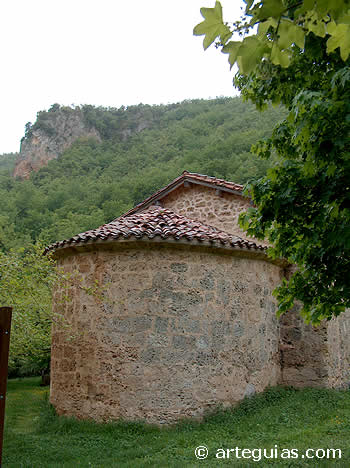 Ermita prerrom&aacute;nica de San Pedro de Torrecilla en Cameros, a s&oacute;lo  media hora de Montenegro