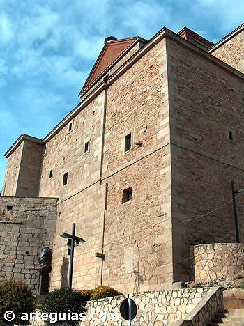 Iglesia parroquial de San Mart&iacute;n Obispo en San Mart&iacute;n de Valdeiglesias, Madrid