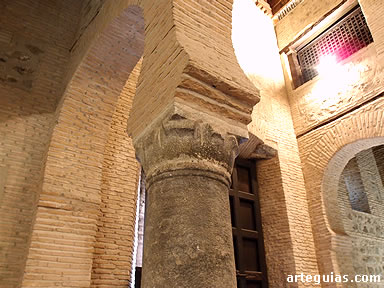 Otro capitel del siglo VII reaprovechado en la mezquita de San Sebasti&aacute;n
