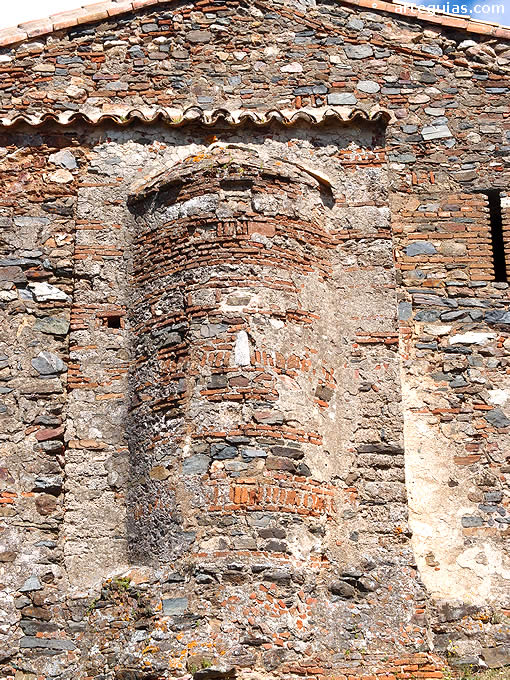 Exterior del mihrab orientado hacia el sureste