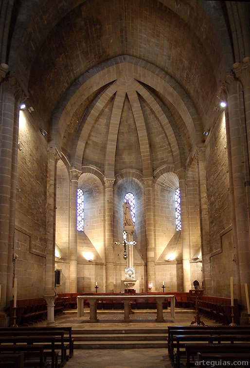 Monasterio de La Oliva: interior del ábside central
