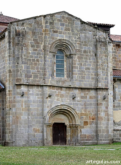 Hastial del brazo norte del transepto