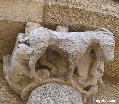 Capitel exterior del &aacute;bside