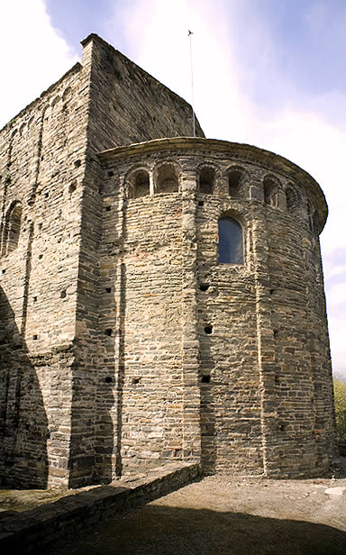 Exterior del &aacute;bside principal. Sant Pere de Casserres