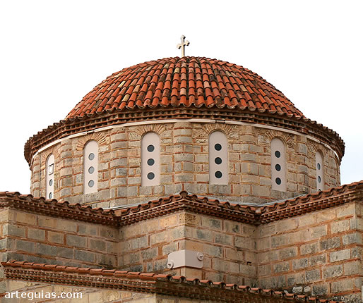 C&uacute;pula del monasterio bizantino de Dafni