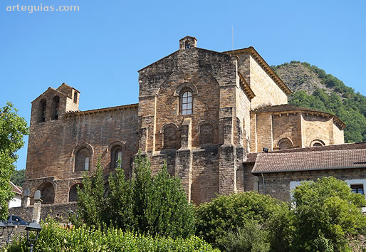 Monasterio de San Pedro de Siresa desde el sur