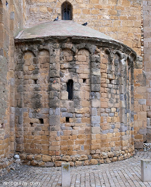 &Aacute;bside lateral norte